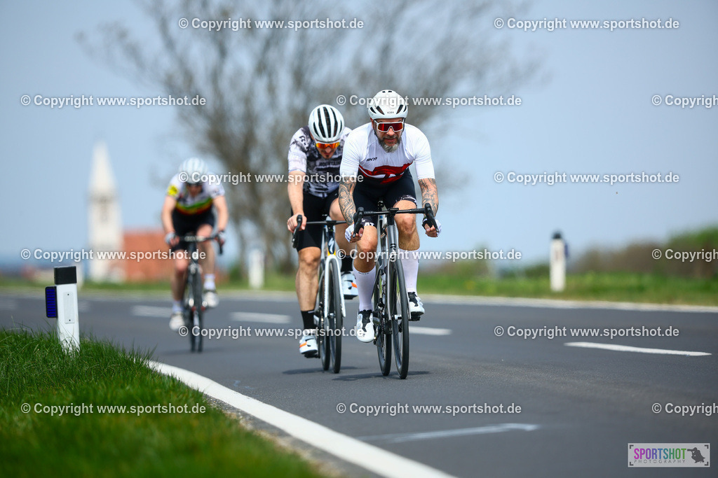 326_TRA56456 | Neusiedlersee Radmarathon 2026@sportshot_your_pictrs #yourpictures#roadtowm2029 #nrm #neusiedlerseeradmarathon #neusiedlersee #neusiedlerseetourismus #burgenland #mörbisch #nrm26 #burgenlandtourismus #voglundco #poweredbyburgenlandtourismus #radsport #rad #marathon #ucigranfondo #visitburgenland #ucigranfondoworldseries