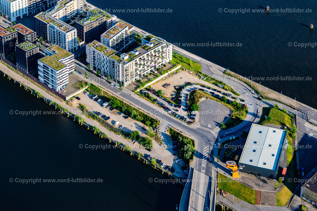 Hamburg_Baakenhafen_Oper_Hafencity_ELS_8128160625 | HAMBURG 16.06.2025 Baugrundstück für die neue Hamburger Oper und das Brückenbauwerk entlang " Baakenhafen Brücke " in Hamburg, Deutschland. Weiterführende Informationen bei: Bezirksamt Hamburg-Mitte, Fachamt Stadt- und Landschaftsplanung,  Kühne + Nagel (AG & Co.) KG,  Kühne Bauausführung. // Building plot for the new Hamburg Opera and the bridge structure along "Baakenhafen Bridge" in Hamburg, Germany. Further information at: Bezirksamt Hamburg-Mitte, Fachamt Stadt- und Landschaftsplanung,  Kuehne + Nagel (AG & Co.) KG,  Kuehne Bauausfuehrung. Foto: Martin Elsen