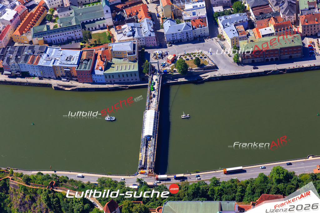 Die Luftaufnahme der Stadt Passau wurde 2017 vom Flugzeug heraus erstellt ( keine Drohne )- hohe Auflösung für beste Qualität