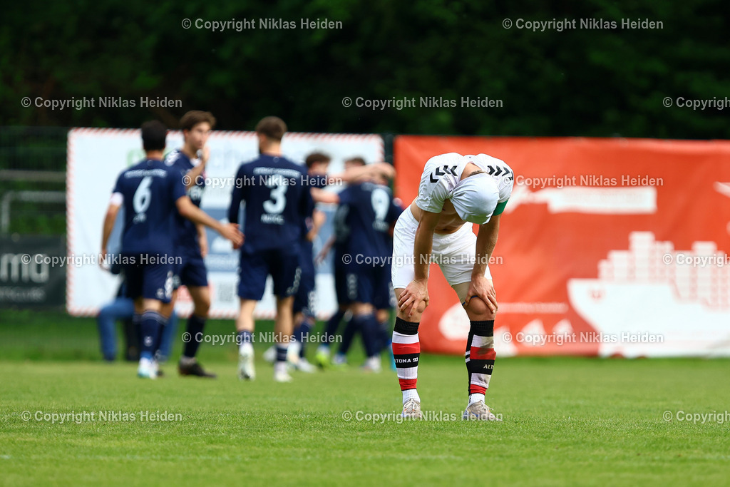 NH_Altona93_FCEintrachtNorderstedt_LottoPokal_03052025 | Frust bei #17 Rasmus Tobinski (Altona 93) nach dem 2:3.Fußball I Herren I Lotto Pokal I Saison 2024-2025 I Halbfinale I Altona 93 - FC Eintracht Norderstedt I 03.05.2025 I Adolf-Jäger-Kampfbahn