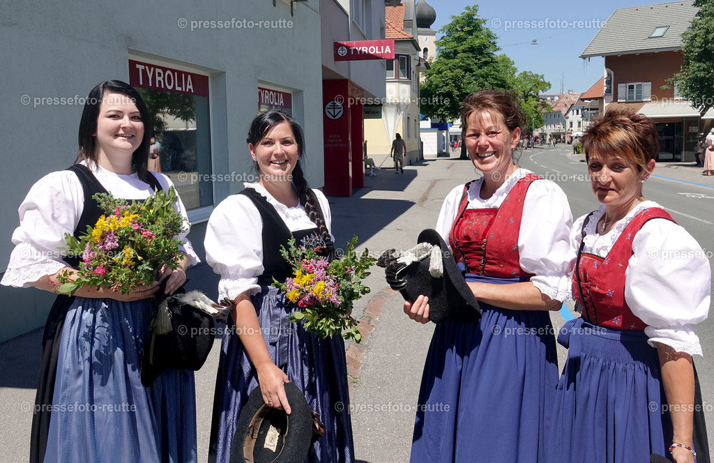 news-2022-Juli17-Musikumzug-Reutte-DSD02865-Vorabimpression | Info aus dem Bezirk Reutte/Ausserfern Tirol sowie eine umfangreiche Bilddatenbank über die gesamte Region: Lechtal, Talkessel Reutte, Tannheimertal, Zwischentoren. Lech, Plansee, Zugspitze, Grenztunnel, B179, Fernpassstraße, Verkehr, Lawinen, Tradition, - Realisiert mit Pictrs.com