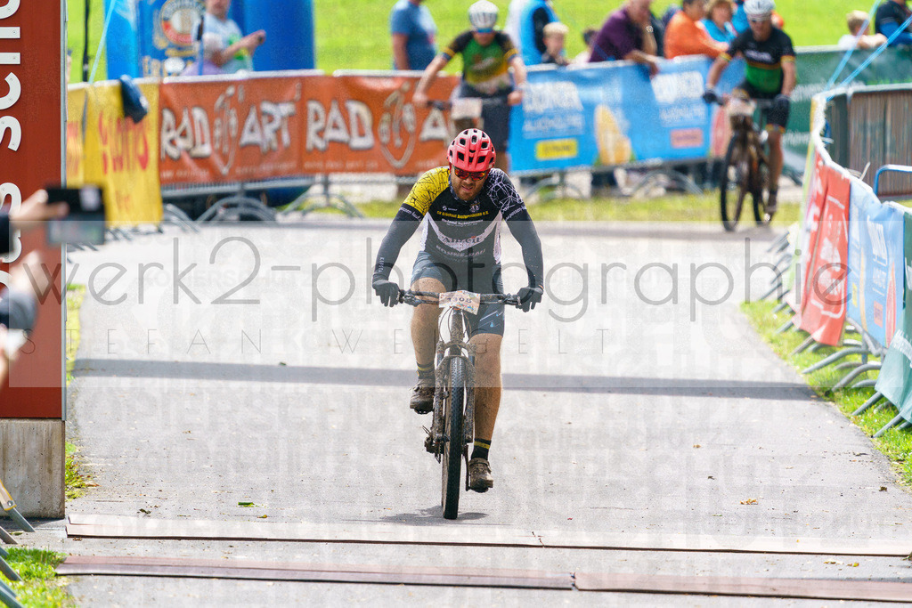 RennsteigRIDE Zieleinlaufbilder | Zieleinlauf RIDE 23