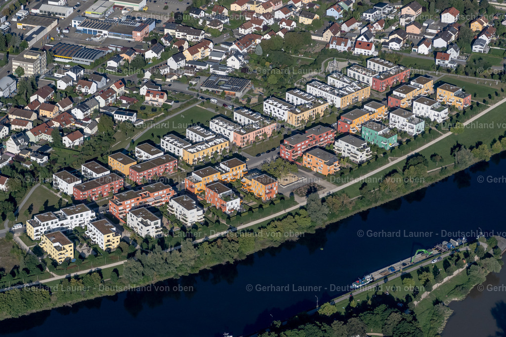 4050922 | REGENSBURG 03.09.2021 Wohngebiet der Mehrfamilienhaussiedlung in der Paarstraße in Regensburg im Bundesland Bayern, Deutschland. // Residential area of the multi-family house settlement in the Paarstrasse in Regensburg in the state Bavaria, Germany. Foto: Gerhard Launer
