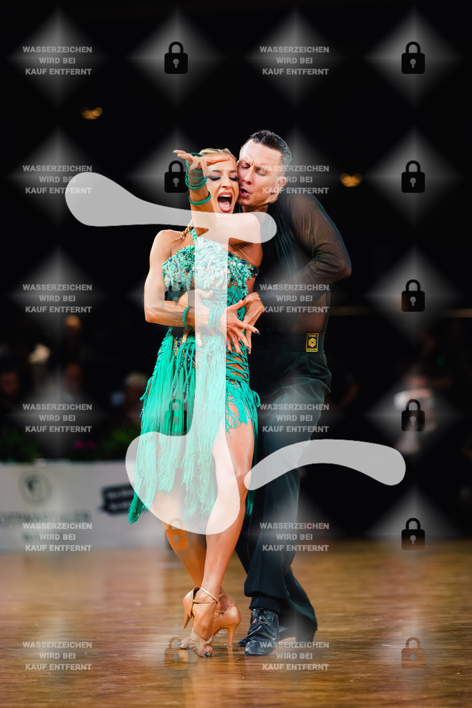 GOC 2025 - WDSF GrandSlam Latin 6th (54) Artur Balandin _ Anna Salita (Germany)-2025-08-23-5507 | Webshop for digital downloads and prints of dance sport, event & show photographer Julian Link - Realisiert mit Pictrs.com