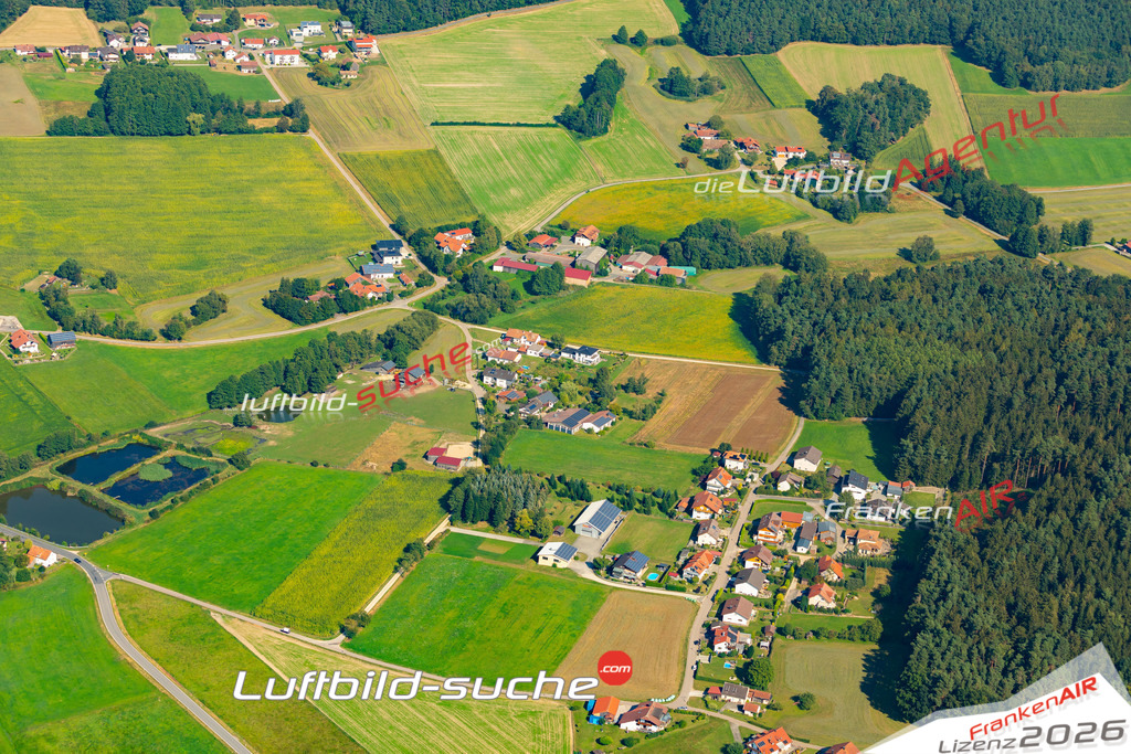 Das Luftbild zeigt : Gutmaning Cham - Die Luftaufnahme wurde 2024 vom UL-Flugzeug aus erstellt ( keine Drohne ) - Hochauflösende Luftaufnahme - Für grossformatige Ausdrucke geeignet. Die Geschenkidee !Mit Lizenz und Bildrechte bestellbar