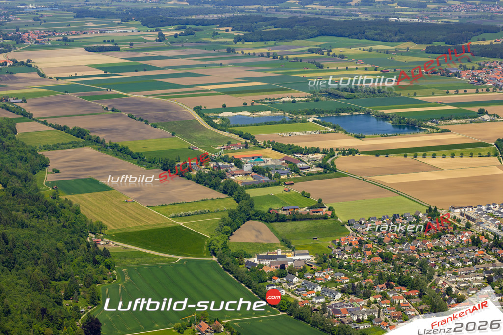 Das Luftbild zeigt  Mindelheim - Die Luftaufnahme wurde 2023 vom UL-Flugzeug aus erstellt ( keine Drohne ) - Hochauflösende Luftaufnahme - Für grossformatige Ausdrucke geeignet. Die Geschenkidee !Mit Lizenz und Bildrechte bestellbar