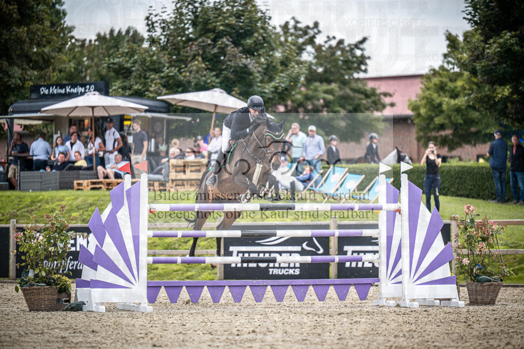 DOS_6391 | Entdecke hochwertige Reitturnierfotos von Foto Oger. Professionell, emotional und authentisch – jetzt Lieblingsmomente im Shop bestellen.Deutschlandweite Turnierfotografie. - Realisiert mit Pictrs.com