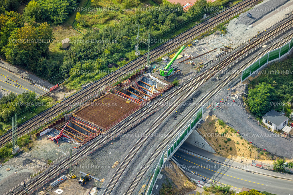 Dinslaken250904032 | Luftbild, Brücken-Baustelle Bundesstraße B8 Weseler Straße am Gleisabzweig, Dinslaken, Ruhrgebiet, Nordrhein-Westfalen, Deutschland