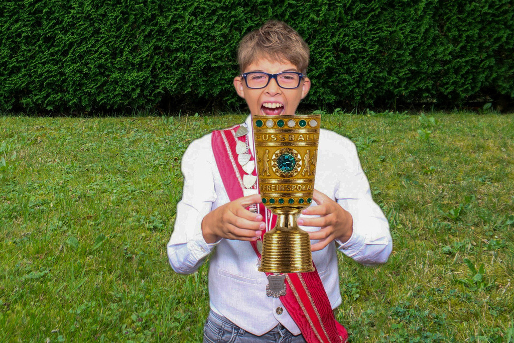 top-top.de-250601-239 | Foto, Video, Fotografie, Videografie, Fotobox, DJ, Discjockey, Musik, Musikbox, Veranstaltung, Photobooth, Amazon, Ebay, Buchtipp, Bestseller, Autor, Verlag, Buch, Wesel, Hamminkeln, NRW, Dinslaken, Rees, Drohne, Hochzeit, Party, Fotobox, Wesel, Fotograf