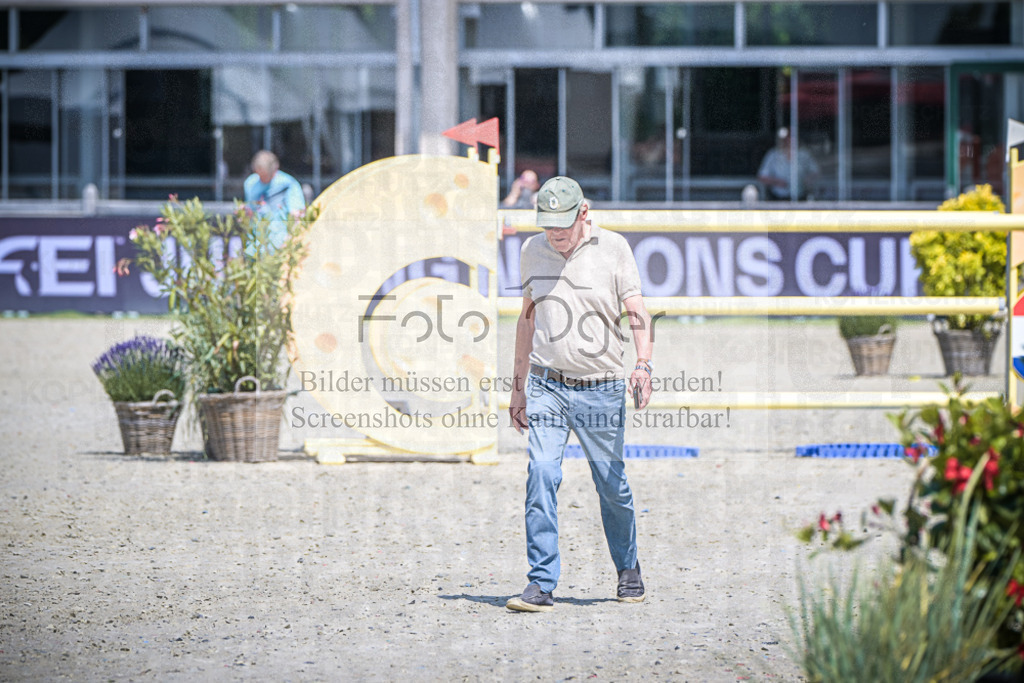 DOS_4923 | Entdecke hochwertige Reitturnierfotos von Foto Oger. Professionell, emotional und authentisch – jetzt Lieblingsmomente im Shop bestellen.Deutschlandweite Turnierfotografie. - Realisiert mit Pictrs.com