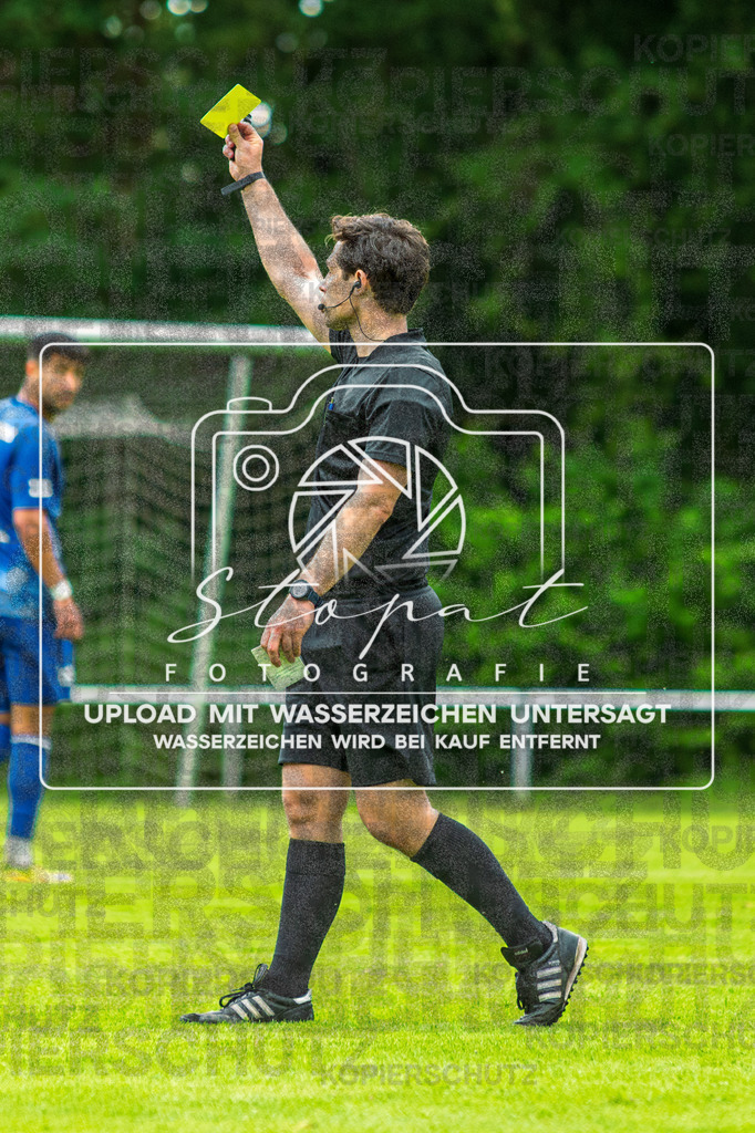 Landesliga Herren LG - TV Jahn Schneverdingen vs. MTV Eintracht Celle | Henrik Specht (Schiedsrichter); Landesliga Herren LG - TV Jahn Schneverdingen vs. MTV Eintracht Celle am 06.06.2026 in Osterwaldstadion, Schneverdingen - Realisiert mit Pictrs.com