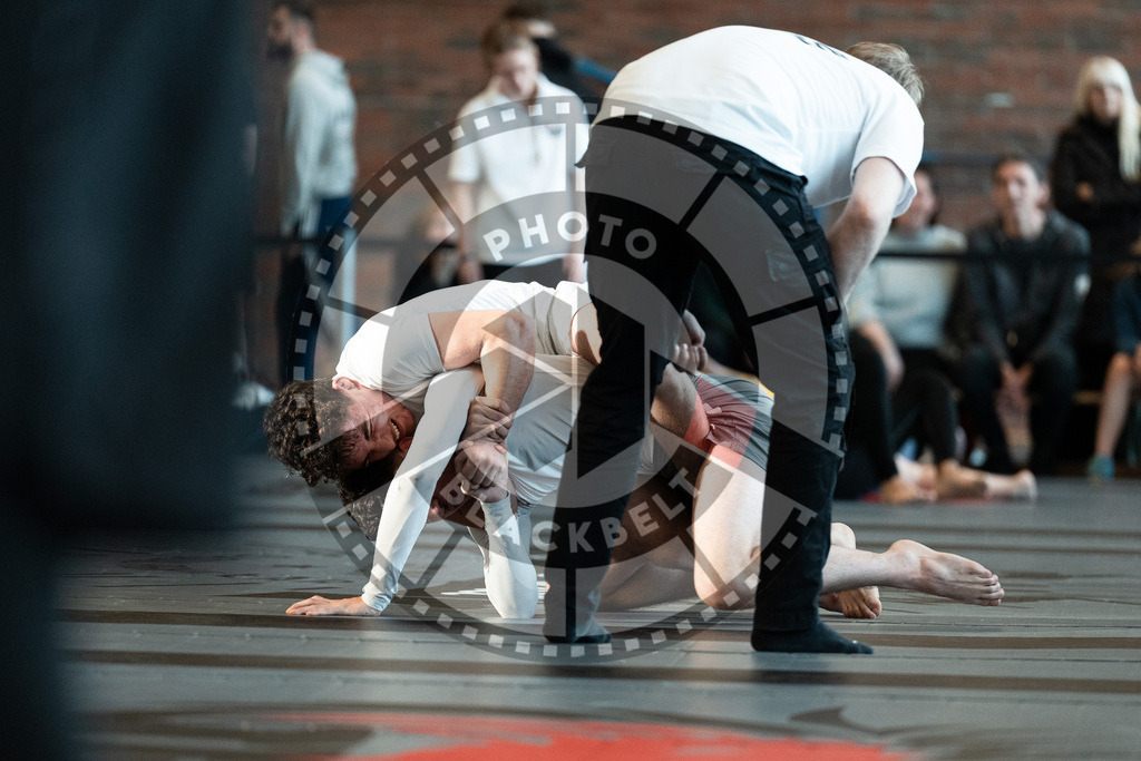 20251129PBB7241 | Fighters compete during the luta livre competition ILLCS XI winter edition on November 29, 2025 in Hannover, Germany.