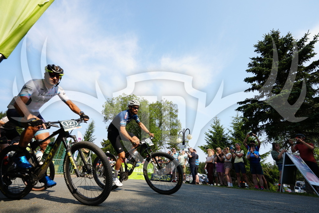 FC102477 | Fotogalerie der Treibjagd im Dunkelwald - Dein MTB Etappenrennen im Erzgebirge - Realisiert mit Pictrs.com