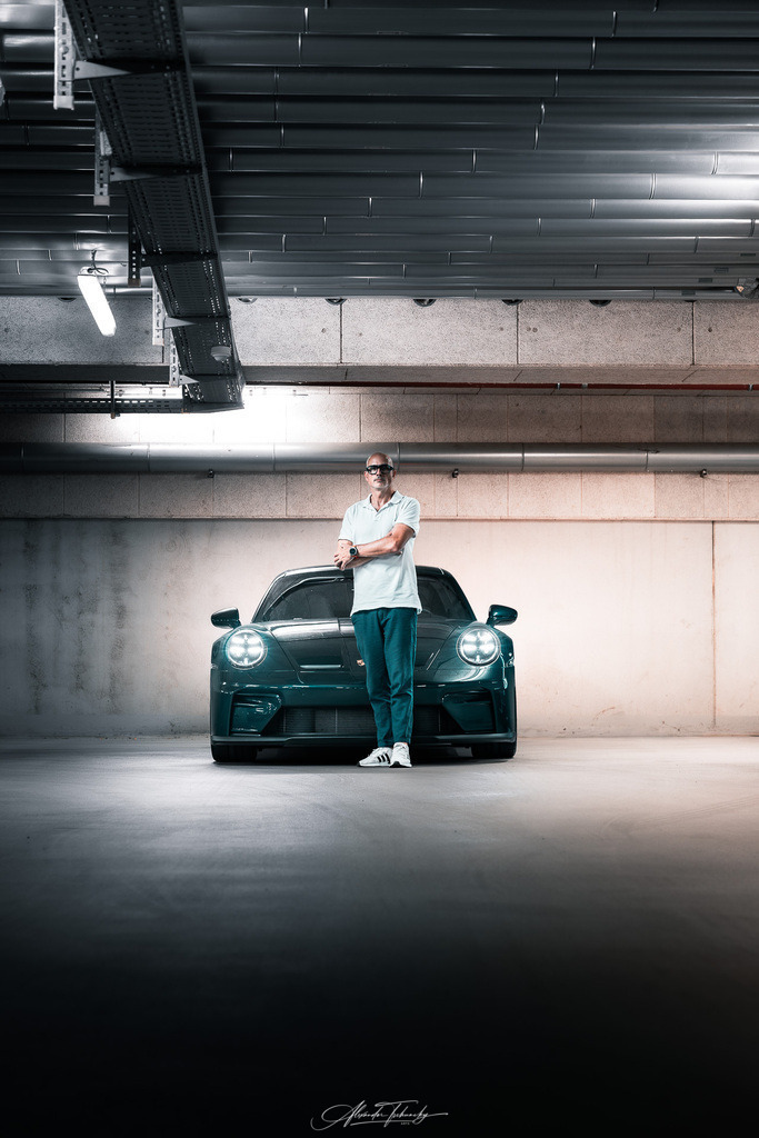 911 GT3 Touring Arlogrünmetallic | Entdecken Sie die faszinierende Welt von Alexander Tschuncky Arts: Kreative Fotografie, atemberaubende Automobilkunst und hochwertiger Bilderdruck. Lassen Sie sich inspirieren! - Realisiert mit Pictrs.com