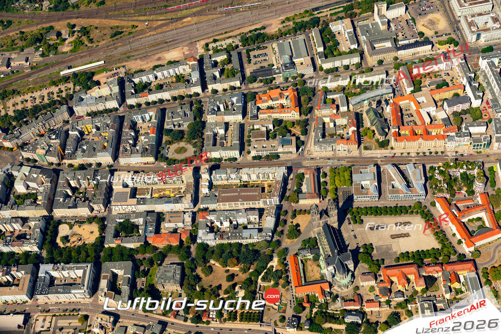 Das Luftbild der Stadt Magdeburg wurde 2022 vom Flugzeug heraus erstellt (keine Drohnen-Aufnahmen) Aufnahmehöhe ca.450 Meter- hohe Bildauflösung und Druck-Qualität. Garantiert!