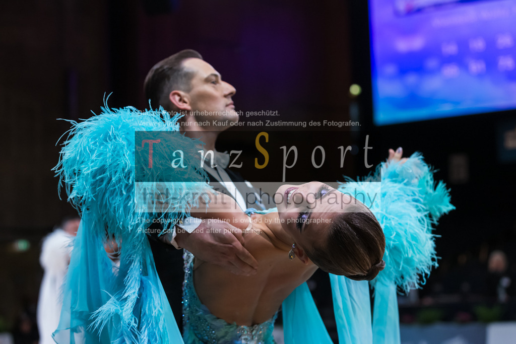 20250821_WDSF_GS_Std_R1_B1_3696 | Tanzsportbilder, Standardtanz, Lateintanz, WDSF, DTV, LTVB, dancecomp, goc, hessen tanzt, blaues band der spree, walzer, tango, wiener walzer, slowfox, quickstepp, samba, rumba, cha-cha-cha, paso doble. jive, hd-kroft photography, turniertanzsport