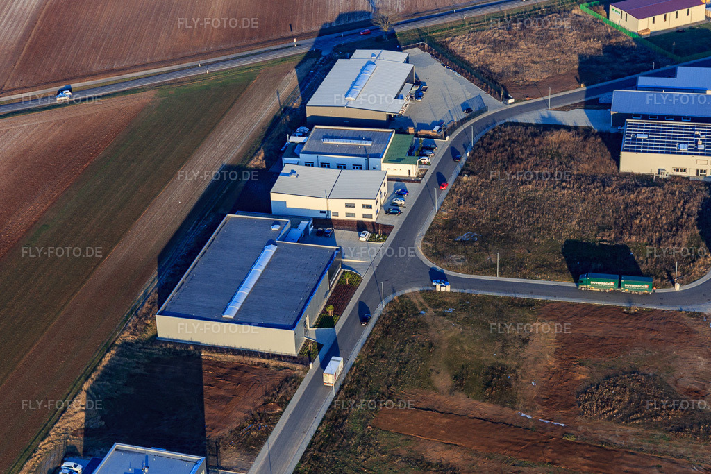 Luftbild: Gewerbepark W II aus Südwesten mit Martin Dradrach Verpackungen in Herxheim bei Landau im Bundesland Rheinland-Pfalz in Deutschland. Foto: IMG_112559.jpg vom 21.01.2019 durch Werner Riehm/FLY-FOTO.deHoki
