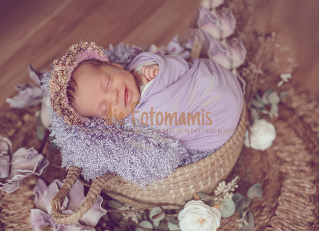 Amalia fertig-81 | Die Fotomamis – Eure Fotografen für Babybauch-, Neugeborenen-, Familien-, Kindergarten- und Hochzeitsfotografie. Mit Feingefühl, Leidenschaft & Liebe zum Detail.