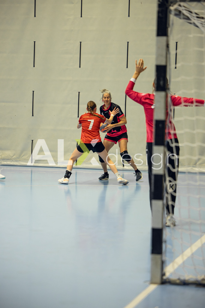 Handball I Frauen I Saison 2025-2026 I Frauen 2. Liga I 8. Spieltag I SG Schaffhausen - SG Red Dragons Uster I 23.11.2025 | Hochwertige Sportfotos kaufen & lizenzieren für Medien, Vereine, Agenturen & Sportler:innen. Entdecke professionelle Sportfotografie im Bildshop von Alexander Franzen. - Realisiert mit Pictrs.com
