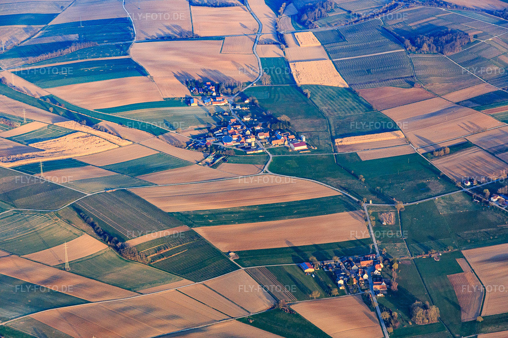 Luftbild: Ortsansicht von Osten im Ortsteil Deutschhof in Kapellen-Drusweiler im Bundesland Rheinland-Pfalz in Deutschland.Foto: IMG_076695.jpg vom 28.03.2015 durch Werner Riehm/FLY-FOTO.deAuflösung des Originals: 5472 x 3648 px