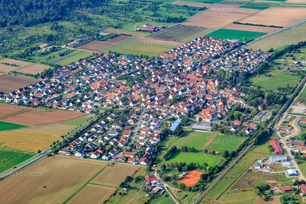 Luftbild: Ortsansicht von Osten im Ortsteil Kiebingen in Rottenburg im Bundesland Baden-Württemberg in Deutschland. Foto: IMG_008699.jpg vom 27.08.2020 durch Werner Riehm/FLY-FOTO.de