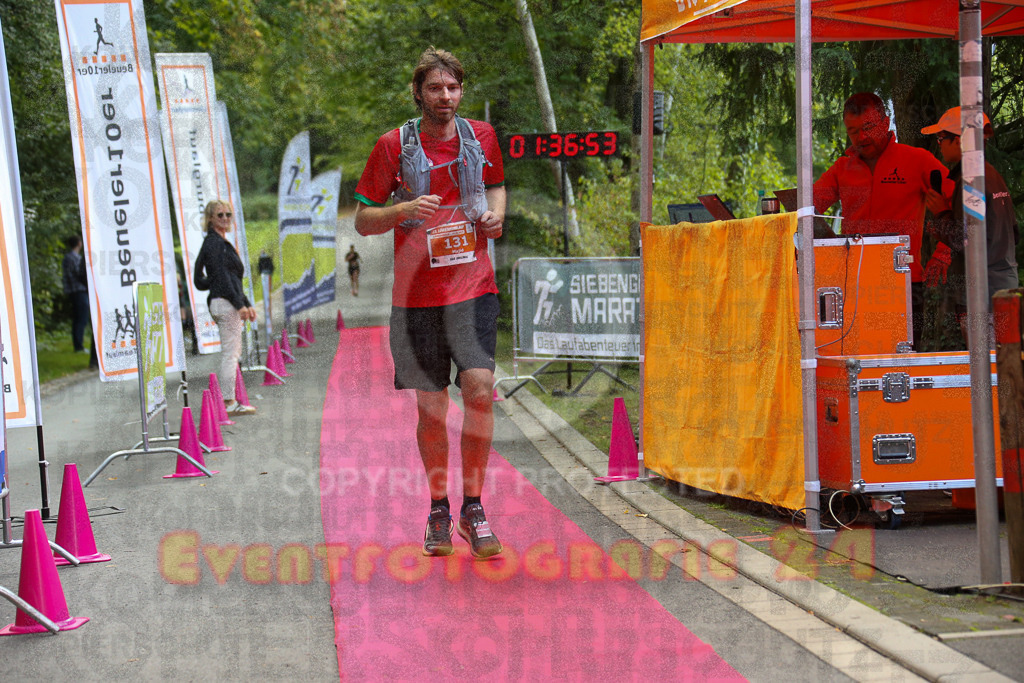 250914_1237_EX1_3336 | Sportfotografie im Rhein-Sieg Kreis, Köln, Bonn, NRW, Rheinland Pfalz, Hessen, etc. Unser Tätigkeitsfeld umfasst den Laufsport vom Volkslauf über den Marathon, Duathlon, Triathon bis zum Ultralauf wie Kölnpfad Ultra oder Schindertrail.