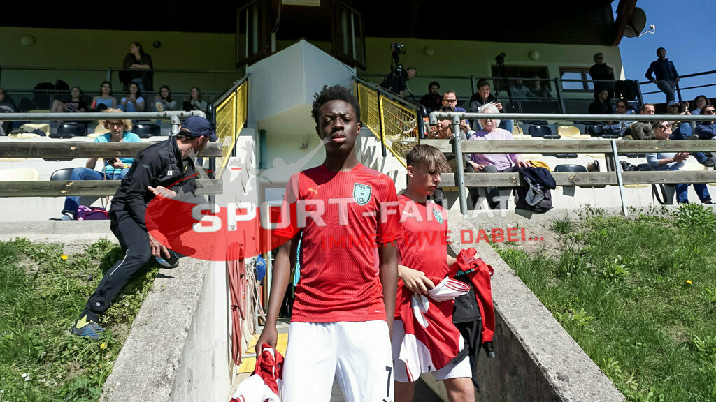 AUSTRIA U15 - MEXICO U15 | ROMEO AKWUEGBU (Austria #7) ; AUSTRIA U15 - MEXICO U15 am 29.04.2022 in Arnoldstein
(Sportplatz), AUSTRIA, (Photo by Ernst Krawagner sport-fan.at) - Realisiert mit Pictrs.com