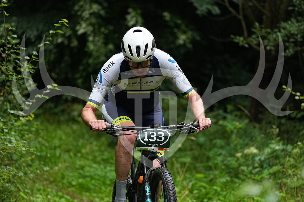 FC109687 | Fotogalerie der Treibjagd im Dunkelwald - Dein MTB Etappenrennen im Erzgebirge - Realisiert mit Pictrs.com