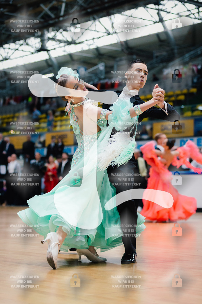 Hessen Tanzt WDSF Open Junior II Standard 3rd (205) Eric-Mihai Dragota _ Ingrid Maria Dragota (Romania)-2025-05-17-7698 | Webshop for digital downloads and prints of dance sport, event & show photographer Julian Link - Realisiert mit Pictrs.com