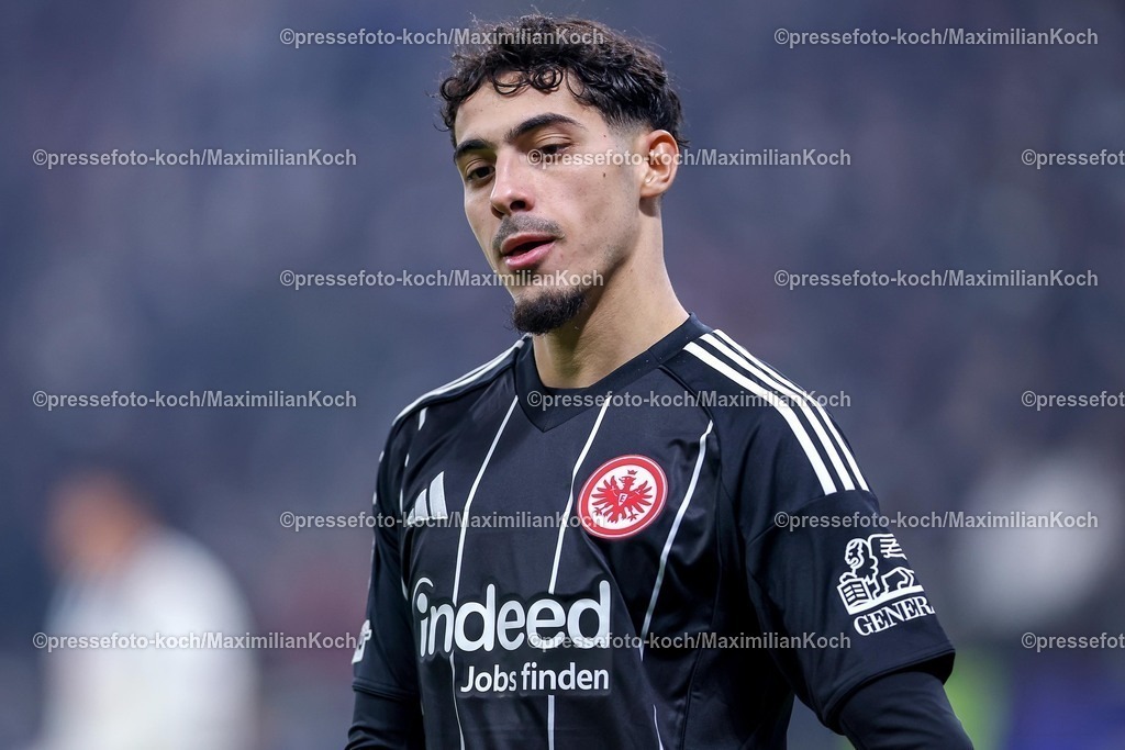 UCL26112502057 | 26.11.2025, Fußball, UEFA Champions League, Eintracht Frankfurt - Atalanta Bergamo, Deutsche-Bank-Park (Frankfurt am Main), 5. Spieltag, Saison 2025 2026: Fares Chaibi&nbsp;(Eintracht Frankfurt #08)  Regulations prohibit any use of photographs as image sequences and or quasi-video.