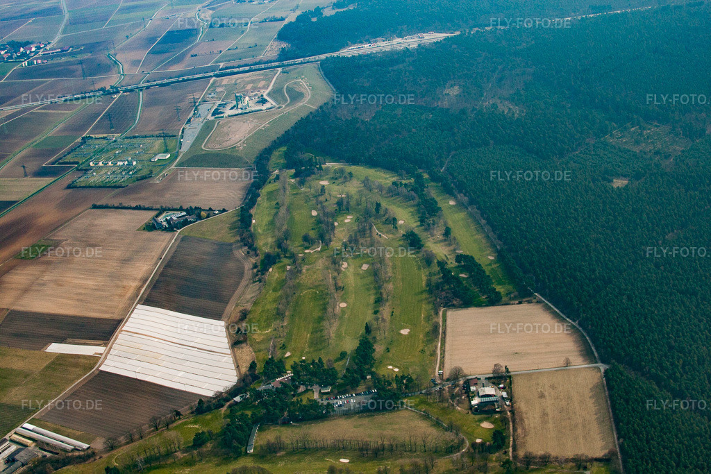 Luftbild: Golfplatz Rheintal Gmbh in den Oftersheimer Dünen im Ortsteil Hardtwaldsiedlung in Oftersheim im Bundesland Baden-Württemberg in Deutschland. Foto: IMG_37848.jpg vom 12.03.2011 durch Werner Riehm/FLY-FOTO.de