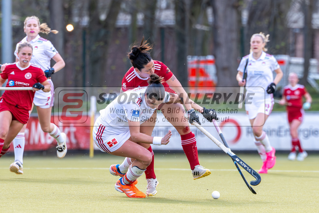 SFE_20260321_0117 | Köln, Deutschland, 21.03.26: Feldhockey 1. Bundesliga Damen zwischen Rot-Weiss Köln - Bremer HC im REWE Sportpark am 21.03.2026 in Köln, Deutschland. (Foto von Stephan Fehrmann)Köln, Germany, 21.03.26: Feldhockey 1. Bundesliga Damen between Rot-Weiss Köln - Bremer HC in REWE Sportpark at 21.03.2026 in Köln, Deutschland. (Foto from Stephan Fehrmann)