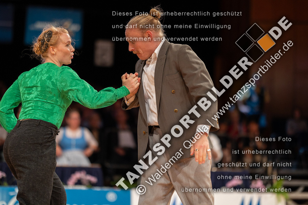 20230812-15261 | Hier finden Sie Tanz Bilder vom Latein und Standard Formationen tanzen. Sportbilder vom Tanzsport. Schöne Fotos und von Weltmeisterschaft, Europameisterschaft, Bundesliga, Regionalliga, Oberliga und Landesliga sowie von GOC Stuttgart, DanceComp, WM Bremen