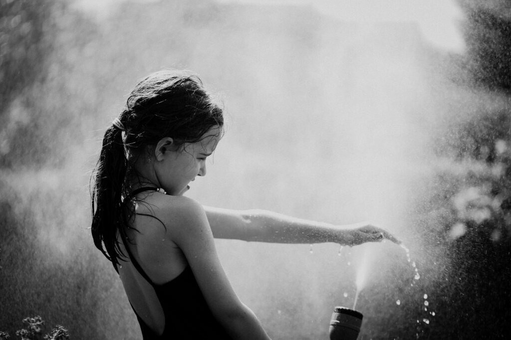 2-12-1025-683 | Humorvoller & geduldiger Kindergartenfotograf für Kassel und Nordhessen. Authentische Kinderfotos mit Herz – der Fotograf mit dem Frosch. - Realisiert mit Pictrs.com