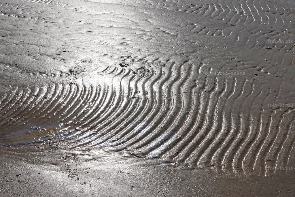 Beach attracts with unusually white and fine sand | foto-focus-online