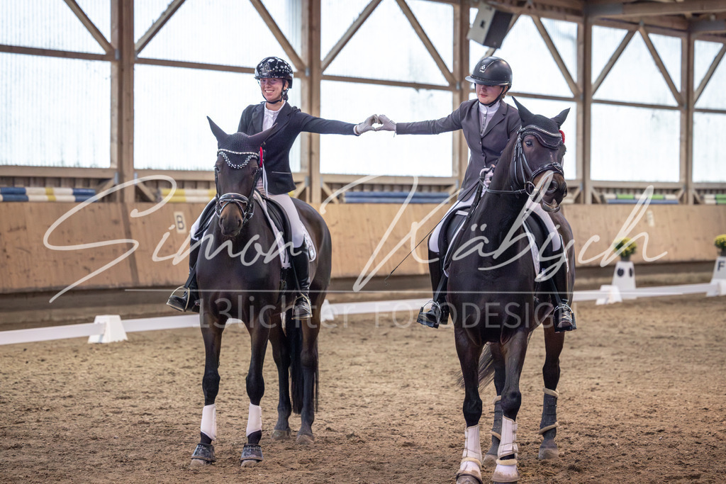 20251011-_3LI2257 | Tierfotografie Pferde, Hunde, Katzen, Haustiere.
Turnierfotografie Reitturniere, Reiten, Springreiten, Dressur in Hanau, dem Main-Kinzig-Kreis und dem Rhein-Main- Gebiet um Frankfurt