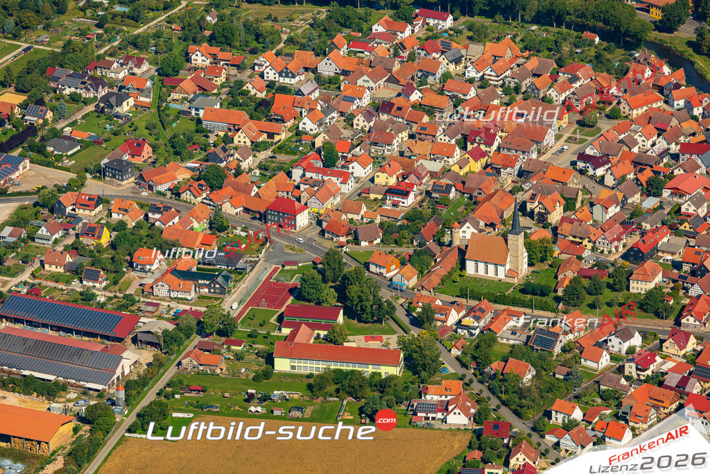 Luftbild der Stadt Vachdorf - Das Luftbild wurde 2025 vom UL-Flugzeug heraus erstellt ( keine Drohnenaufnahme ) - Hochauflösende Luftaufnahme - für Wandbilder und großformatige Ausdrucke geeignet. Das besondere Geschenk!Hier alle&nbsp;Infos zur Lizenzierung der LuftaufnahmeWir fliegen auch dieses Jahr wieder in Ihre Region um Luftbilder zu erstellen.- Luftbild anfragen