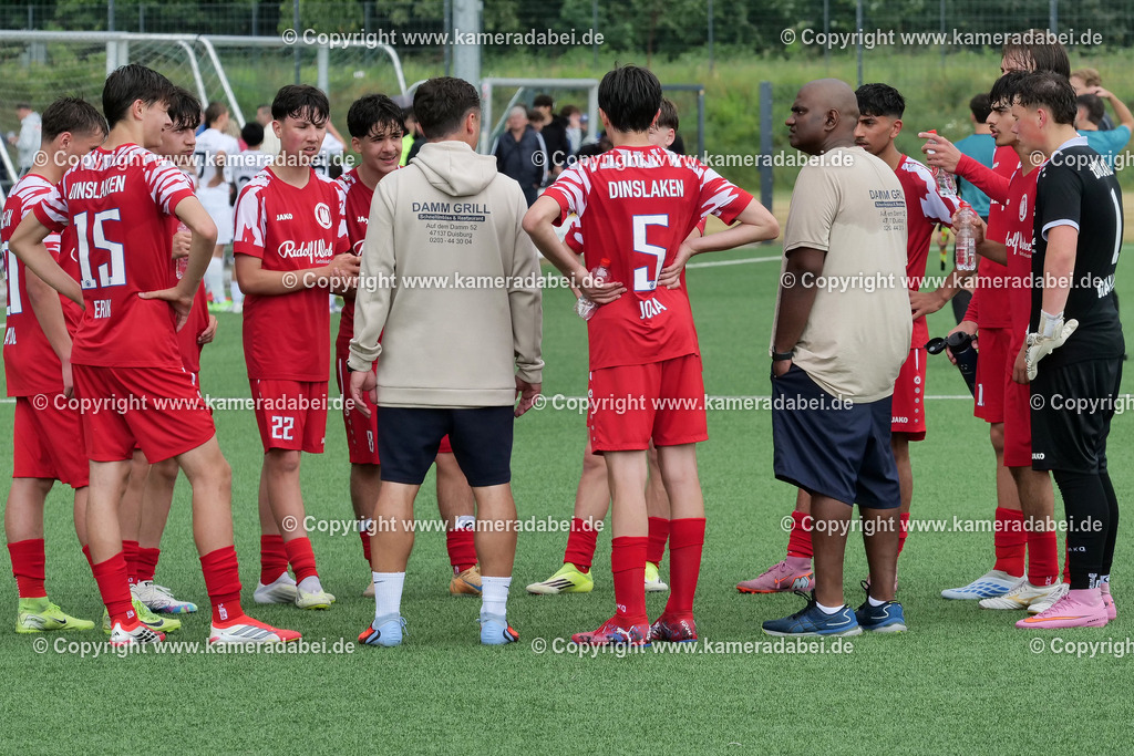 Fußball : C-Junioren : Aufstieg Regionalliga West : SUS 09 Dinslaken - Vfb 03 Hilden am 04.06.2026 in Dinslaken | Fußball : C-Junioren : Aufstieg Regionalliga West : SUS 09 Dinslaken (rotr Trikots)- Vfb 03 Hilden (weiße Trikots) am 04.06.2026 in Dinslaken - Realisiert mit Pictrs.com