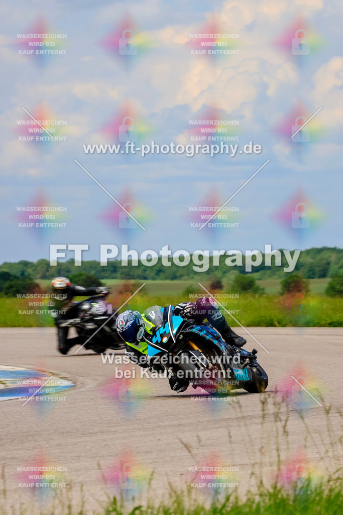 MotoTeam-1108 | Hier findet Ihr Bilder von Touristenfahrten auf der Nürburgring Nordschleife oder von anderen Veranstaltungen die ich besucht habe. Viel Spass beim Durch Schauen 