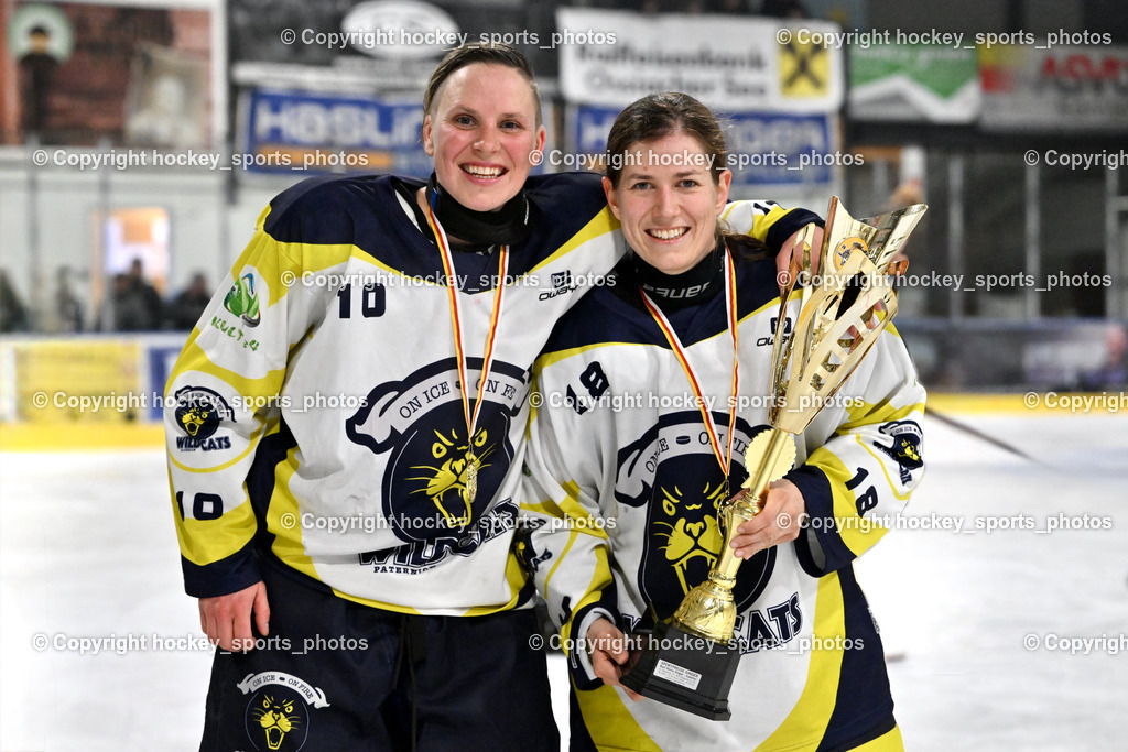 WILDCATS PATERNION & Lady Hawks Siegerehrung-Meisterfeier | #10 Domenig Verena WILDCATS PATERNION, #18 Brunner Tatjana WILDCATS PATERNION, WILDCATS PATERNION &amp; Lady Hawks Siegerehrung-Meisterfeier, WILDCATS PATERNION &amp; Lady Hawks Siegerehrung-Meisterfeier am 12.03.2025 in Steindorf (Ossiachersee Halle), Austria, (Photo by Bernd Stefan)