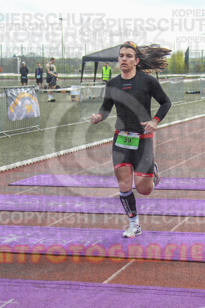 230423_1101_EV3_2680 | Sportfotografie im Rhein-Sieg Kreis, Köln, Bonn, NRW, Rheinland Pfalz, Hessen, etc. Unser Tätigkeitsfeld umfasst den Laufsport vom Volkslauf über den Marathon, Duathlon, Triathon bis zum Ultralauf wie Kölnpfad Ultra oder Schindertrail.