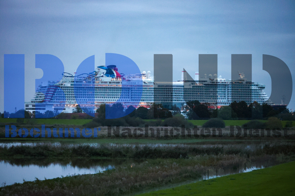  30.10.2023 - 
 | Sebastian Sendlak / Bochumer Nachrichtendienst (BOND) - Ueberfuehrung Carnival Jubilee - Meyer Werft Papenburg - Realisiert mit Pictrs.com