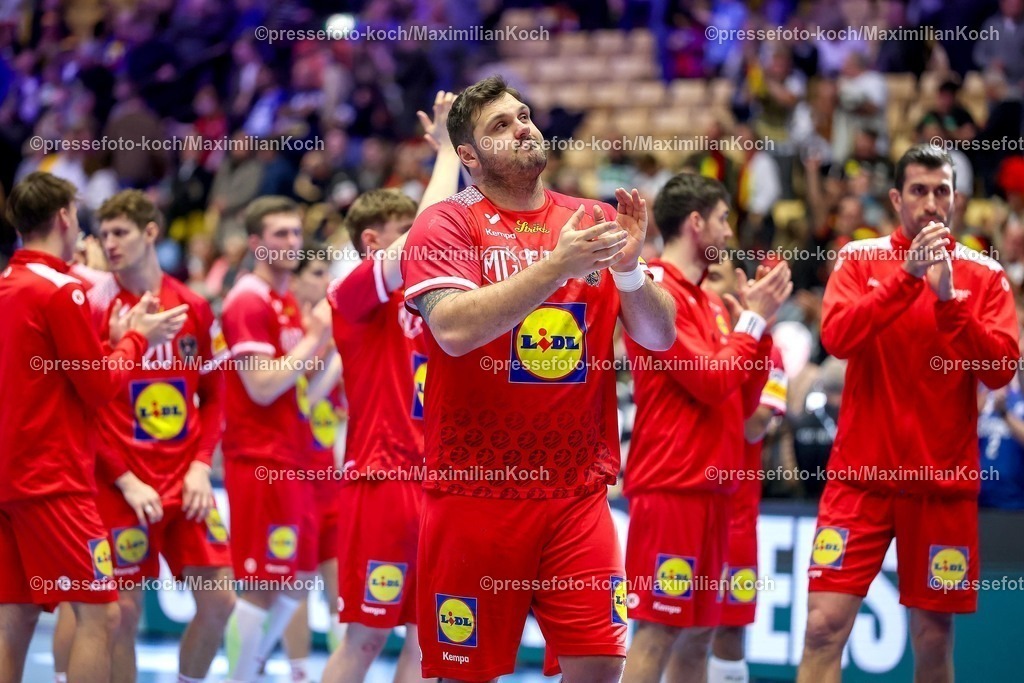 EHF19012601162 | 19.01.2026, Handball, Men's EHF EURO 2026, Österreich - Serbien, Jyske Bank Boxen in Herning, Dänemark, Preliminary Round: Abschlusjubel nach dem Sieg von Österreich gegen Serbien  Tobias Wagner (Austria #55) 