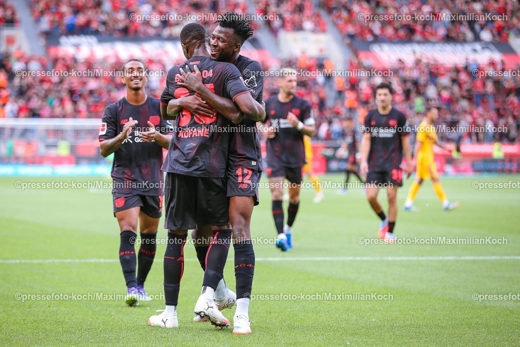 B0405082501056 | 05.08.2025, Fußball, Bayer 04 Leverkusen - Pisa Sporting Club, Testspiel, Saisoneröffnung in der BayArena, Saison 2025 2026: Torjubel nach dem Tor zum 2:0  durch Torschütze Christian Kofane (Bayer04 #35)  zusammen mit  Edmond Tapsoba (Bayer04 #12) DFB regulations prohibit any use of photographs as image sequences and or quasi-video.