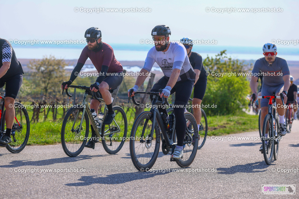 TRA_0604 | Neusiedlersee Radmarathon 2026@sportshot_your_pictrs #yourpictures#roadtowm2029 #nrm #neusiedlerseeradmarathon #neusiedlersee #neusiedlerseetourismus #burgenland #mörbisch #nrm26 #burgenlandtourismus #voglundco #poweredbyburgenlandtourismus #radsport #rad #marathon #ucigranfondo #visitburgenland #ucigranfondoworldseries