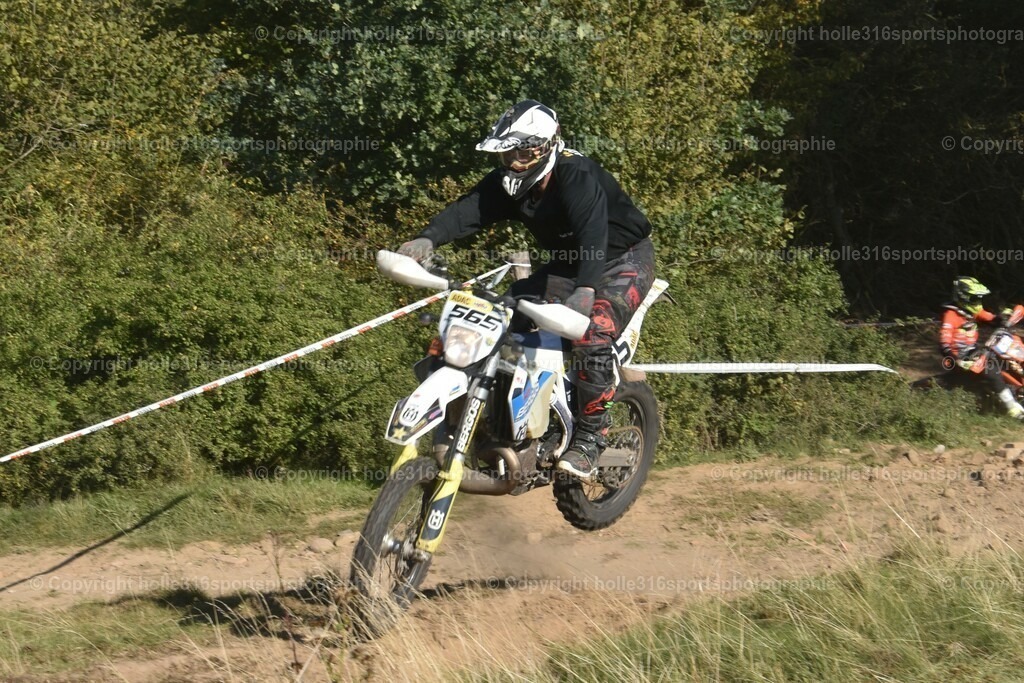 DSC_0301 | Sportfotografie , Motorsport, Motoross, Reitsport, Mointainbike, Enduro,
Landschaft , Outdoor, Eventfotografie, Landschaft, Bilder online bestellen - Realisiert mit Pictrs.com