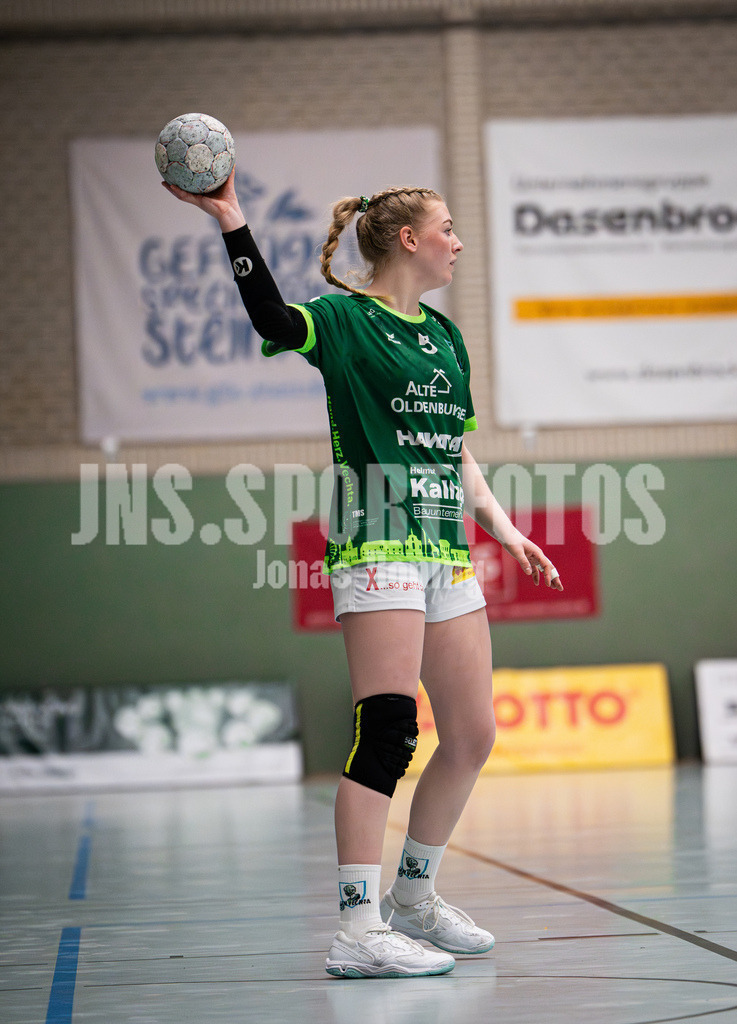 Handball I Frauen I Saison 2025-2026 I 3. Liga Staffel Nord I 13. Spieltag I SC SFN Vechta -Buxtehuder SV II-10 | Thea Johanna Hülsmann (5, SC SFN Vechta) - Realisiert mit Pictrs.com