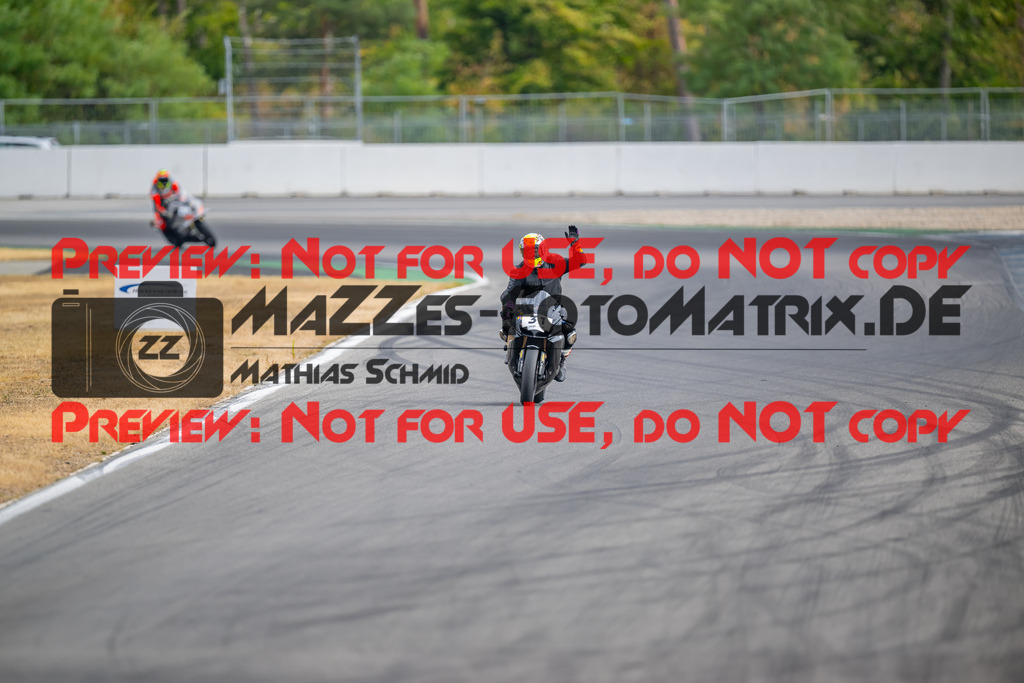 MaZZes-Fotomatrix-20260809-587500 | R1