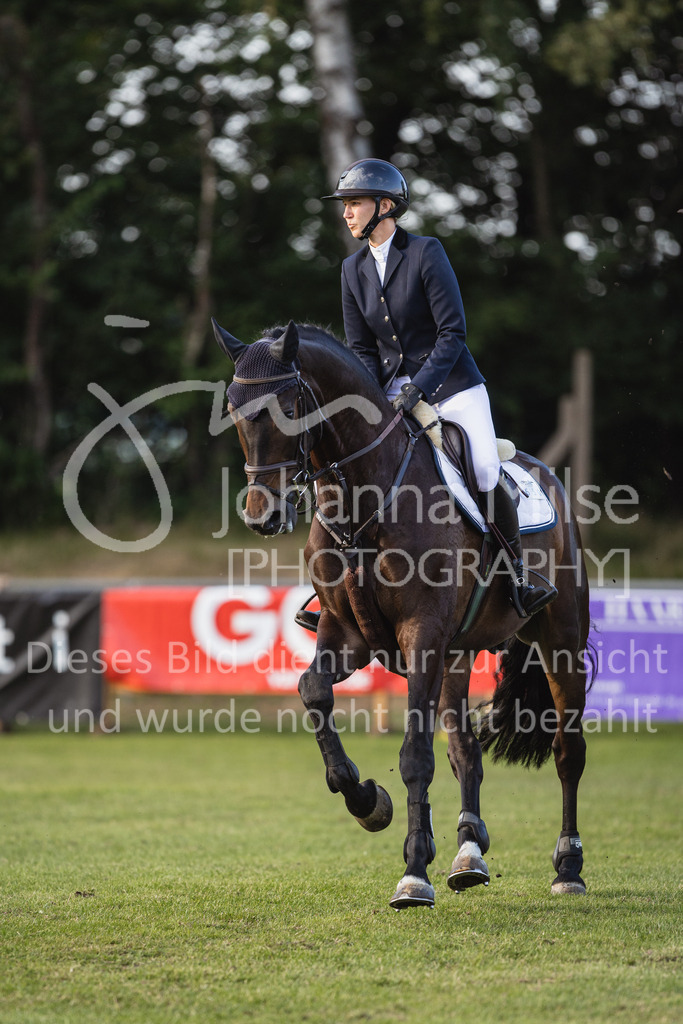 230713_LC_StilA-978 | Deine schönsten Turniermomente als professionelle Fotos! Entdecke hochwertige Pferdesport-Fotografie im Online-Shop. Jetzt Fotos finden & bestellen!