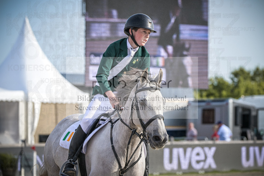 DOS_8174 | Entdecke hochwertige Reitturnierfotos von Foto Oger. Professionell, emotional und authentisch – jetzt Lieblingsmomente im Shop bestellen.Deutschlandweite Turnierfotografie. - Realisiert mit Pictrs.com